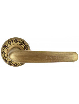 Дверная ручка Extreza "MONACO" (Монако) 330 на розетке R04 матовая бронза F03