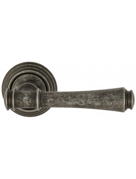 Дверная ручка Extreza "PIERO" (Пиеро) 326 на розетке R05 античное серебро F45