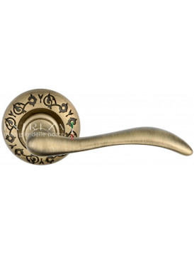 Дверная ручка Extreza "AGATA" (Агата) 310 на розетке R04 матовая бронза F03