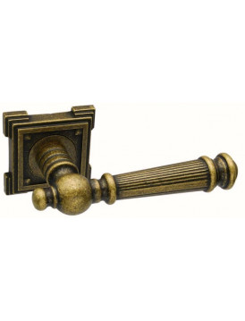 Дверная ручка на квадратной розетке ADDEN BAU Castello VQ212 Aged bronze состаренная бронза
