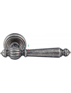 Дверная ручка Extreza "DANIEL" (Даниел) 308 на розетке R01 античное серебро F45