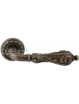 Дверная ручка Extreza "GRETA" (Грета) 302 на розетке R02 античная бронза F23