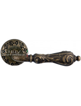Дверная ручка Extreza "GRETA" (Грета) 302 на розетке R04 античная бронза F23