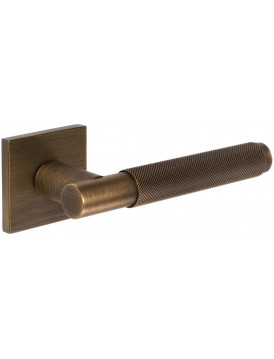 Дверная ручка Extreza Hi-tech Slim "TUBA" 126 на квадратной розетке R15 матовая бронза F03