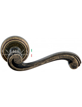 Дверная ручка Extreza "LINA" (Лина) 313 на розетке R01 античная бронза F23