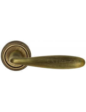 Дверная ручка Extreza "VIGO" (Виго) 324 на розетке R01 матовая бронза F03
