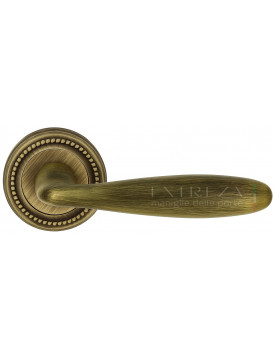 Дверная ручка Extreza "VIGO" (Виго) 324 на розетке R03 матовая бронза F03